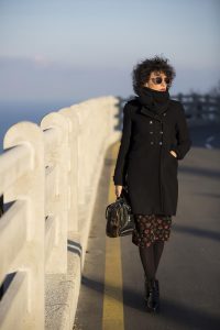 Rebeca Valdivia, Personal Shopper, Donostia, San Sebastián, Igueldo, Miss Clov, wook coat, abrigo paño, abrigo militar, doble botonadura, lady skirt, falda lápiz, jersey lana, wook sweter, tracks boots, botines tracks, bolso bandolera, bolso piel, gafas sol, sunglases, curls, curlpower, streetstyle