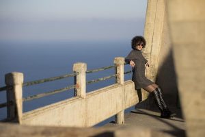 Rebeca Valdivia, personal shopper, Miss Clov, Donostia, San Sebastián, Igueldo, boots otk, botas por encima de la rodilla, wool dress, vestido de lana, abrigo piel sintética, faux fur coat, bolso mano, hand bag, curls, curlygirl, curlspower, rizos