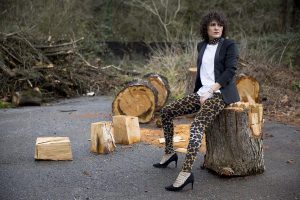 Rebeca Valdivia, Personal , Donostia, San Sebastián, Miss Clov, leggings, animal print, leopardo, White tee, camiseta blanca, blazer negro, stilettos, zapatos salón, hells, rebelheart, choker, pinchos, punk, muñequera pinchos, punkglam, rebeldheart