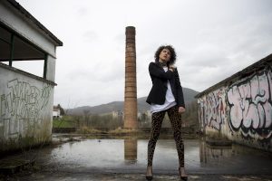 Rebeca Valdivia, Personal , Donostia, San Sebastián, Miss Clov, leggings, animal print, leopardo, White tee, camiseta blanca, blazer negro, stilettos, zapatos salón, hells, rebelheart, choker, pinchos, punk, muñequera pinchos, punkglam, rebeldheart