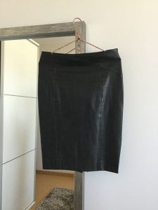 fondo de armario, Rebeca Valdivia, personal shopper, Donostia, San Sebastián, Miss Clov, tips, consejos personal shopper, falda lapiz, falda lady, falda cuero, pencil skirt, leather skirt