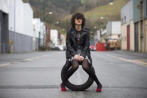 Rebeca Valdivia, personal shopper, Donostia, San Sebastián, Miss Clov, perfecto, biker, girls rule, vichy skirt, cuadro vichy, frills, volantes, peep toe, sandals, red shoes, the rolling stones tee, curls, rizos, curlspower, women,s rights