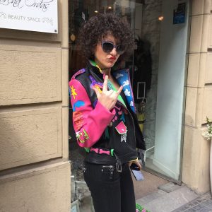Rebeca Valdivia, personal shopper, Donostia, San Sebastián, Miss Clov, perfecto de cuero, biker, curls, curlpower, Lorena Ordas, La Nena de mis ojos, Boutique, comercio local Donostia
