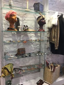 Rebeca Valdivia, personal shopper, Donostia, San Sebastián, Miss Clov, Lorena Ordas, La Nena de mis ojos, Boutique, comercio local Donostia, moda y complementos