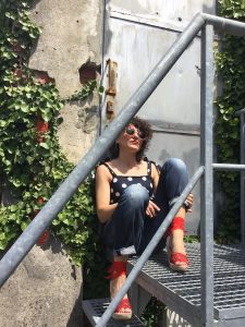 Rebeca Valdivia, Miss Clov, personal shopper, Donostia, San Sebastián, inspo, inspiración, inspiration, tendencia, trendy, lunares, polka dots, body, espadrilles, alpargatas, madehand, made in Spain, curlpower, curls, boyfriend jeans, bandana
