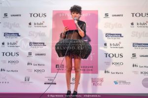 Rebeca Valdivia, personal shopper, Donostia, San Sebastián, Miss Clov, shopping gauean, Dress & Shop, shopping night, falda origami, madehand, Iñaki Kilate, body, collar babero, maxicollar, necklace, rizos
