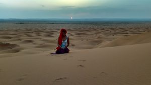 Miss Clov, Rebeca Valdivia, personal shopper, travel, trip, Moroco, Sahara, Atlas, Marrueco, desierto del Sahara, desert, Merzouga, amanecer, sunrise