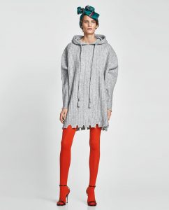 Rebeca Valdivia, asesora de imangen, personal shopper, estilista, stilist, Donostia, San Sebastián, Miss Clov, inspiration, inspo, inspiración, personal shopper tips, consejos de personal shopper, medias de colores, cómo usar las medias de colores